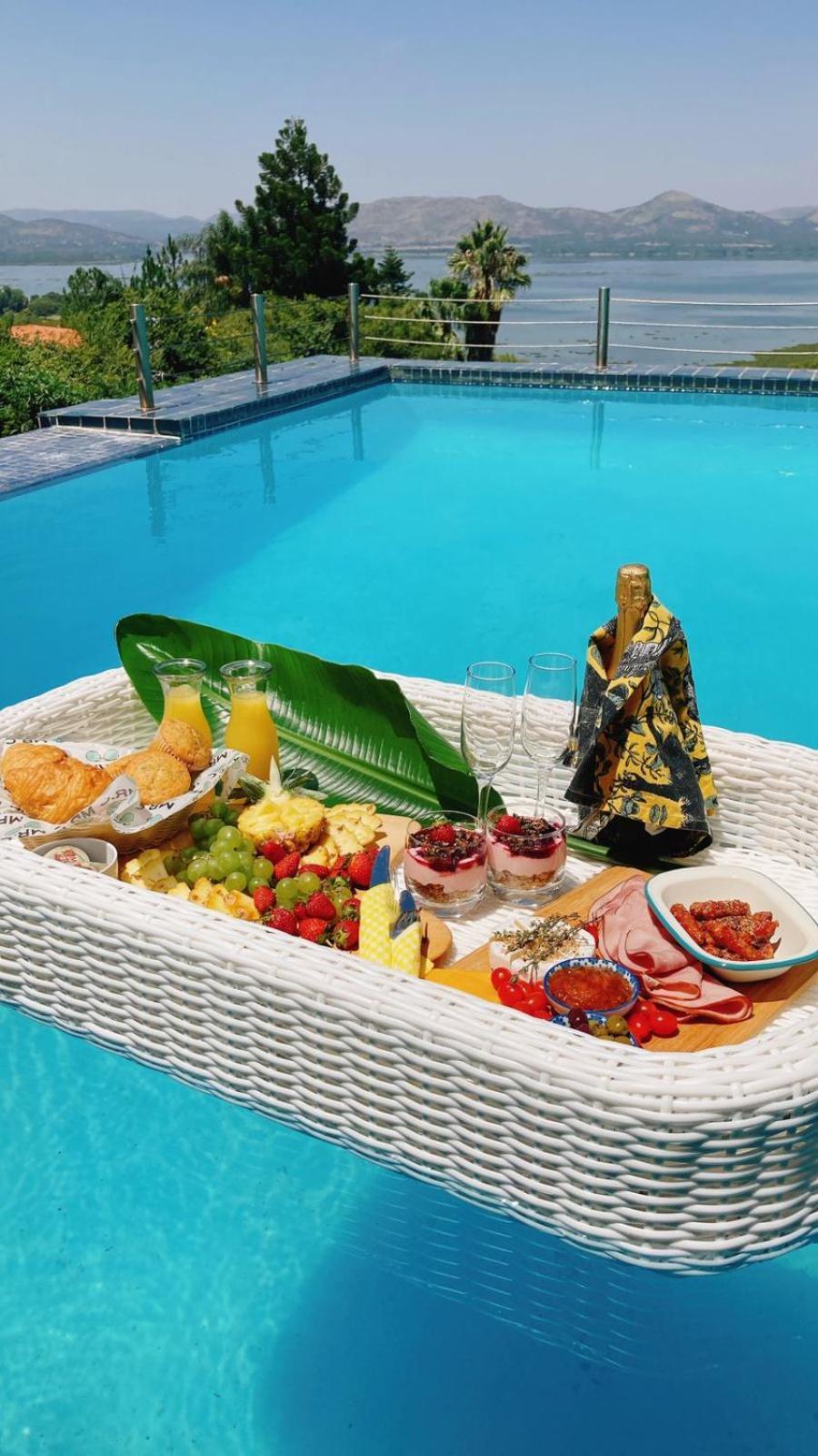 Mister C Bed & Breakfast Хартбееспоорт Екстериор снимка